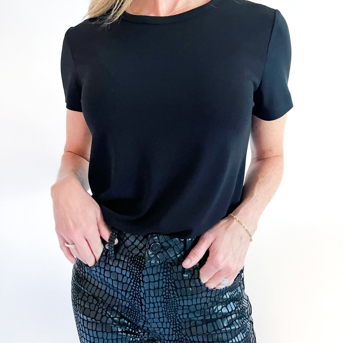 Everyday Essential Tee - Swoon Boutique New Orleans