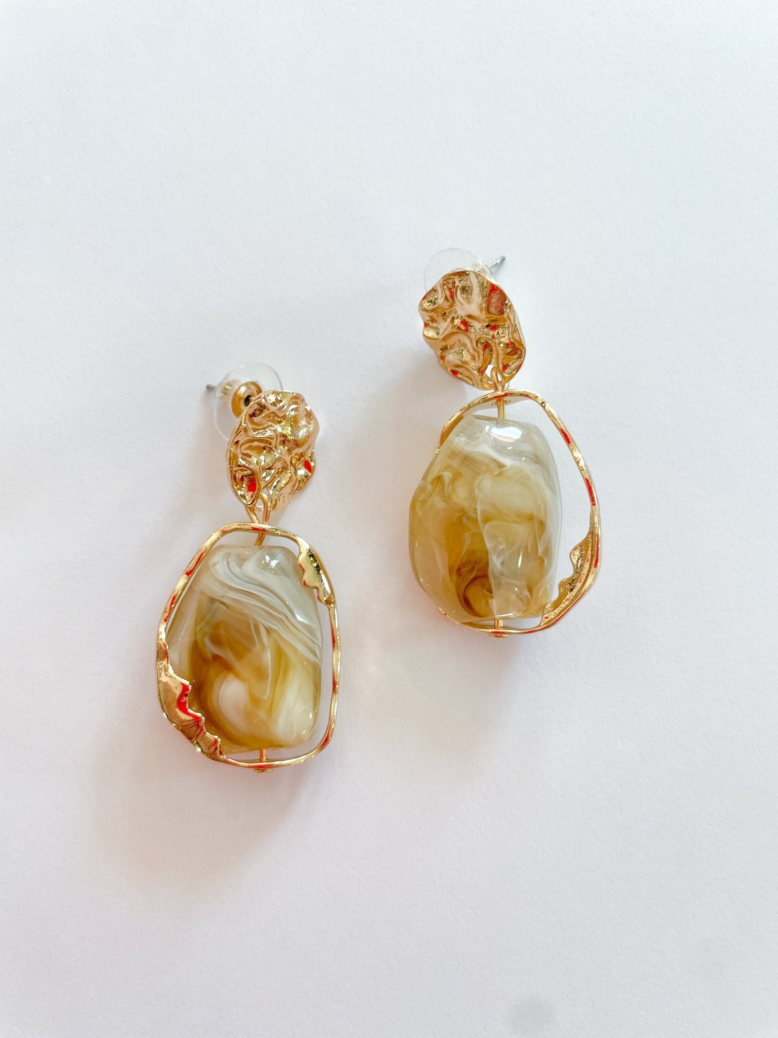 Gold vintage-inspired drop earrings with resin accent