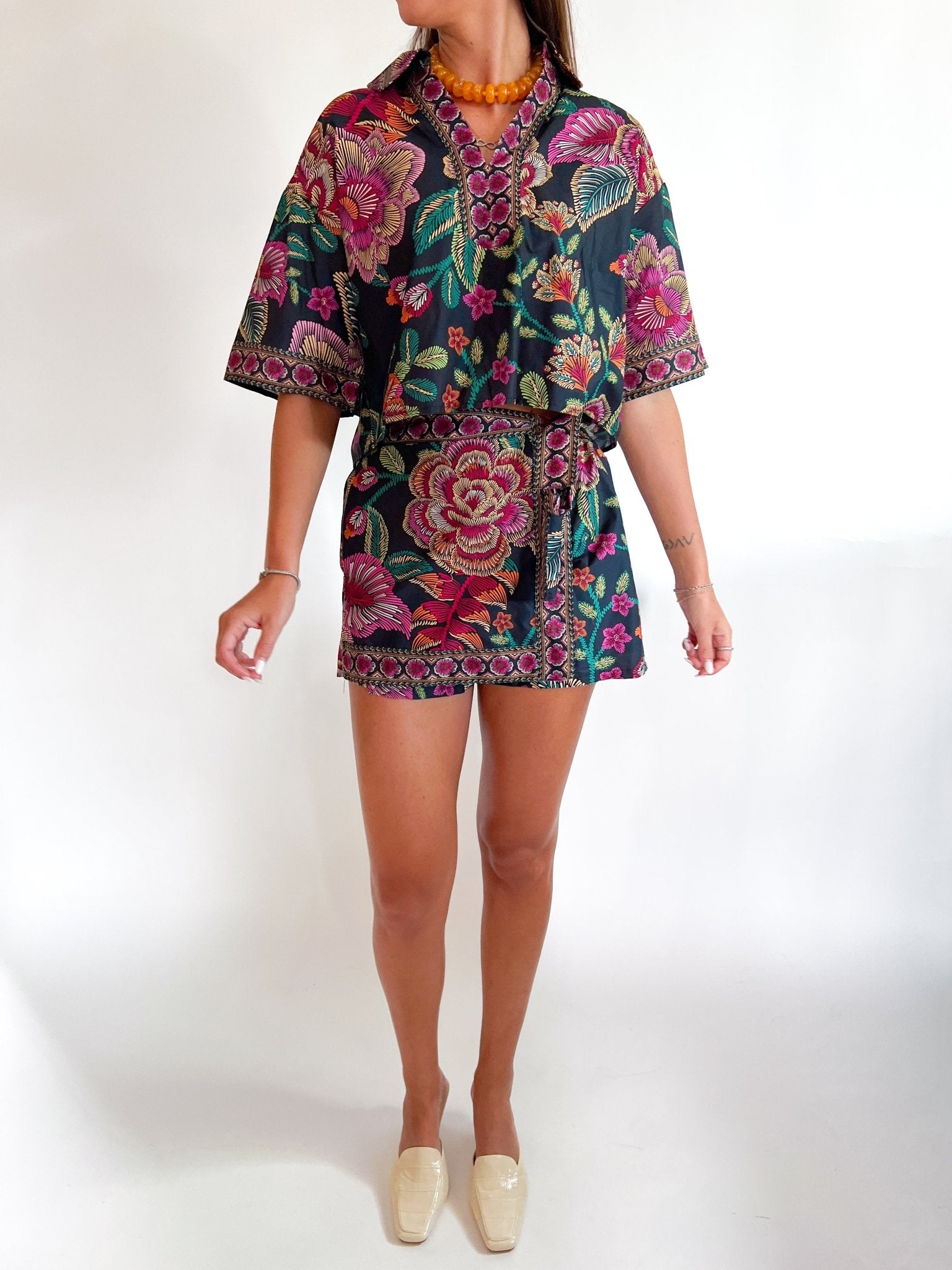Midnight Bloom Collared Top - Swoon Boutique New Orleans