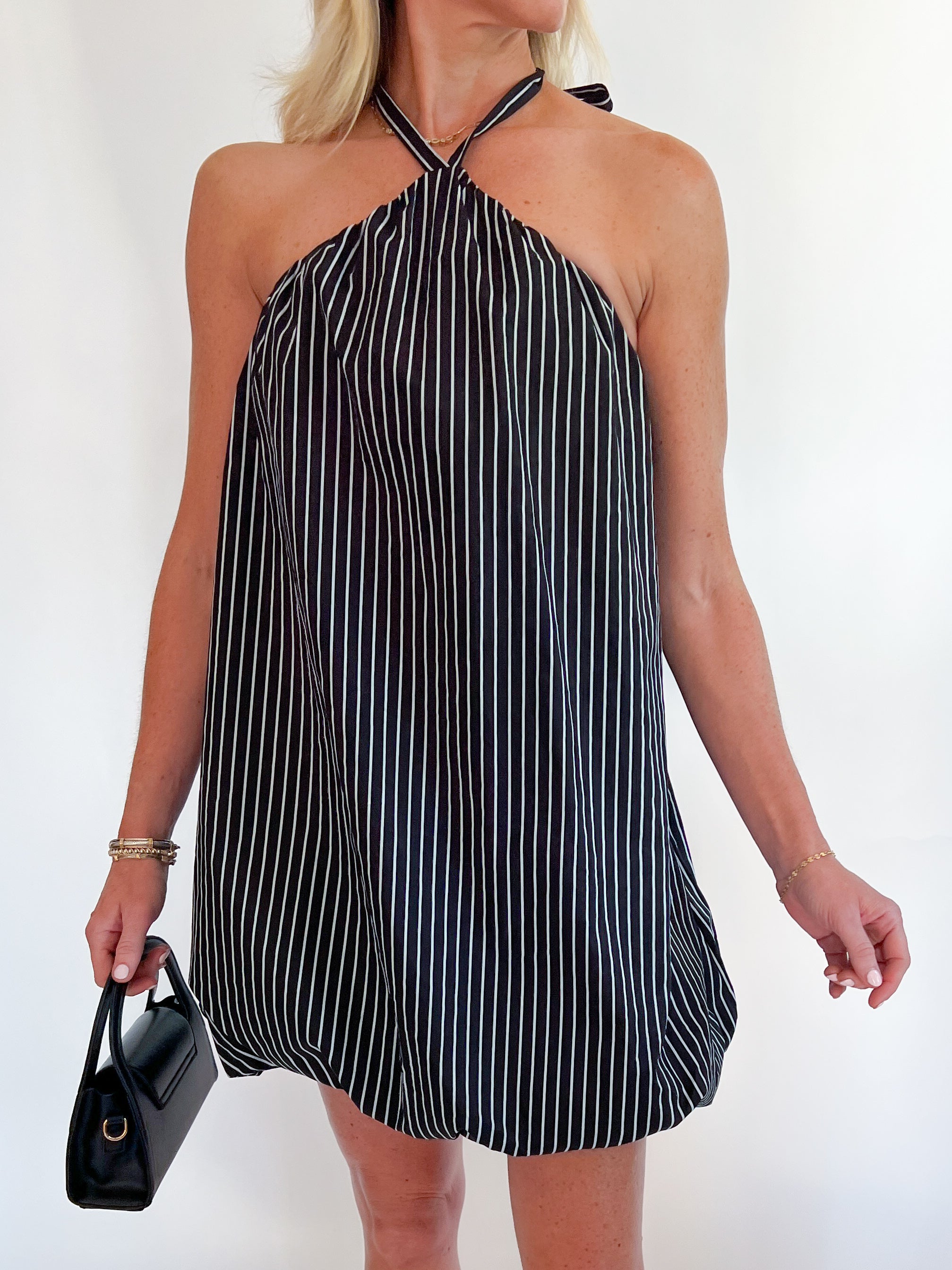 Astella Bubble Mini Dress - Black / Xs Astella Bubble Mini Dress - Black / Xs