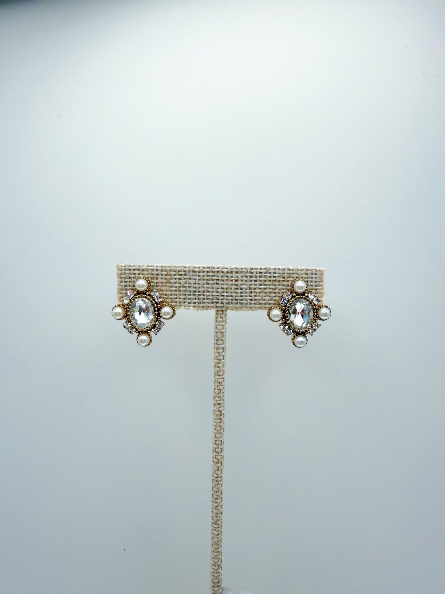 Classic French Inspired Stud Earring - Swoon Boutique New Orleans