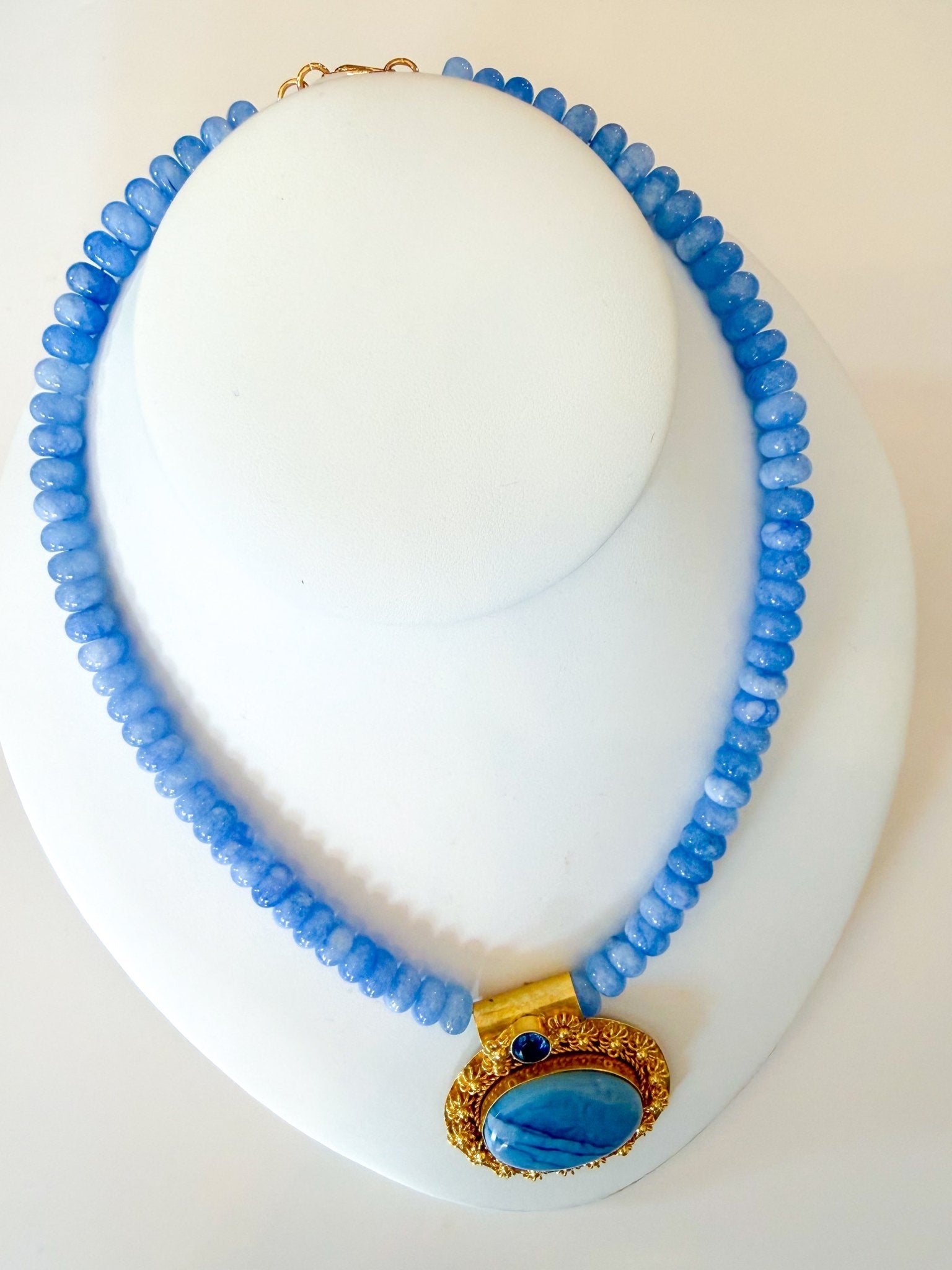 Blue gemstone pendant beaded necklace