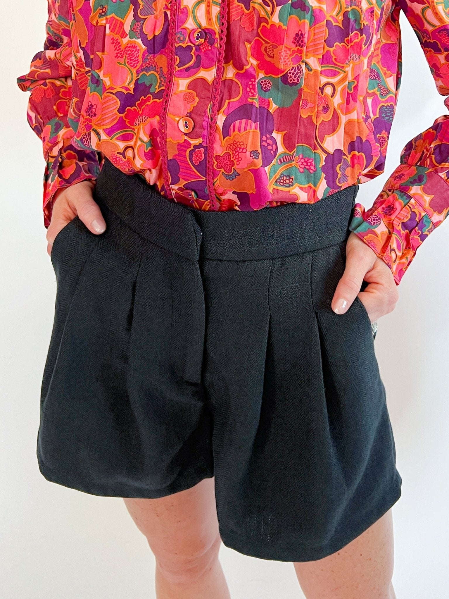 Kourtney Pleated Shorts - Swoon Boutique New Orleans