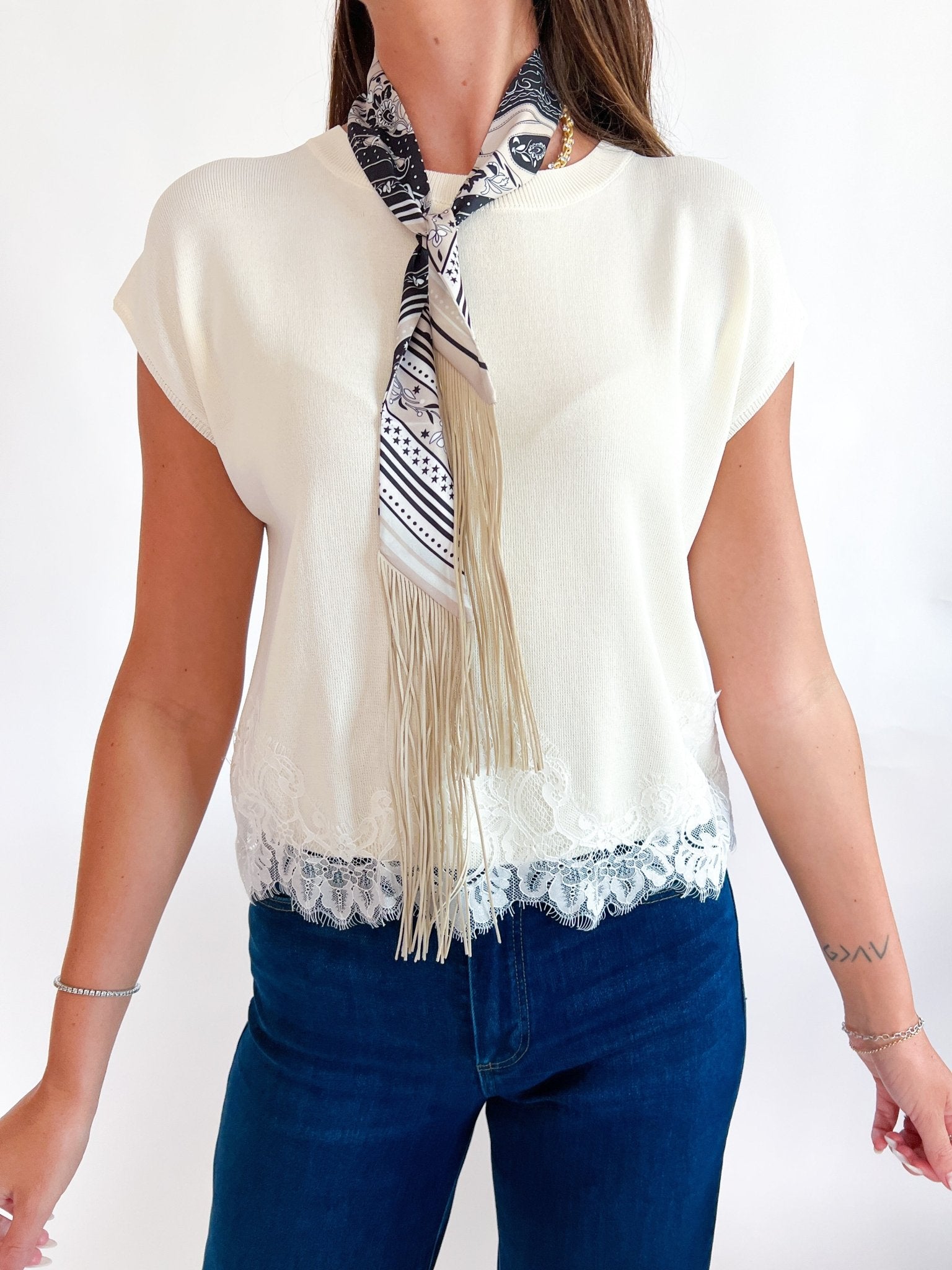 Lace Trim Hem Knit Top - Swoon Boutique New Orleans