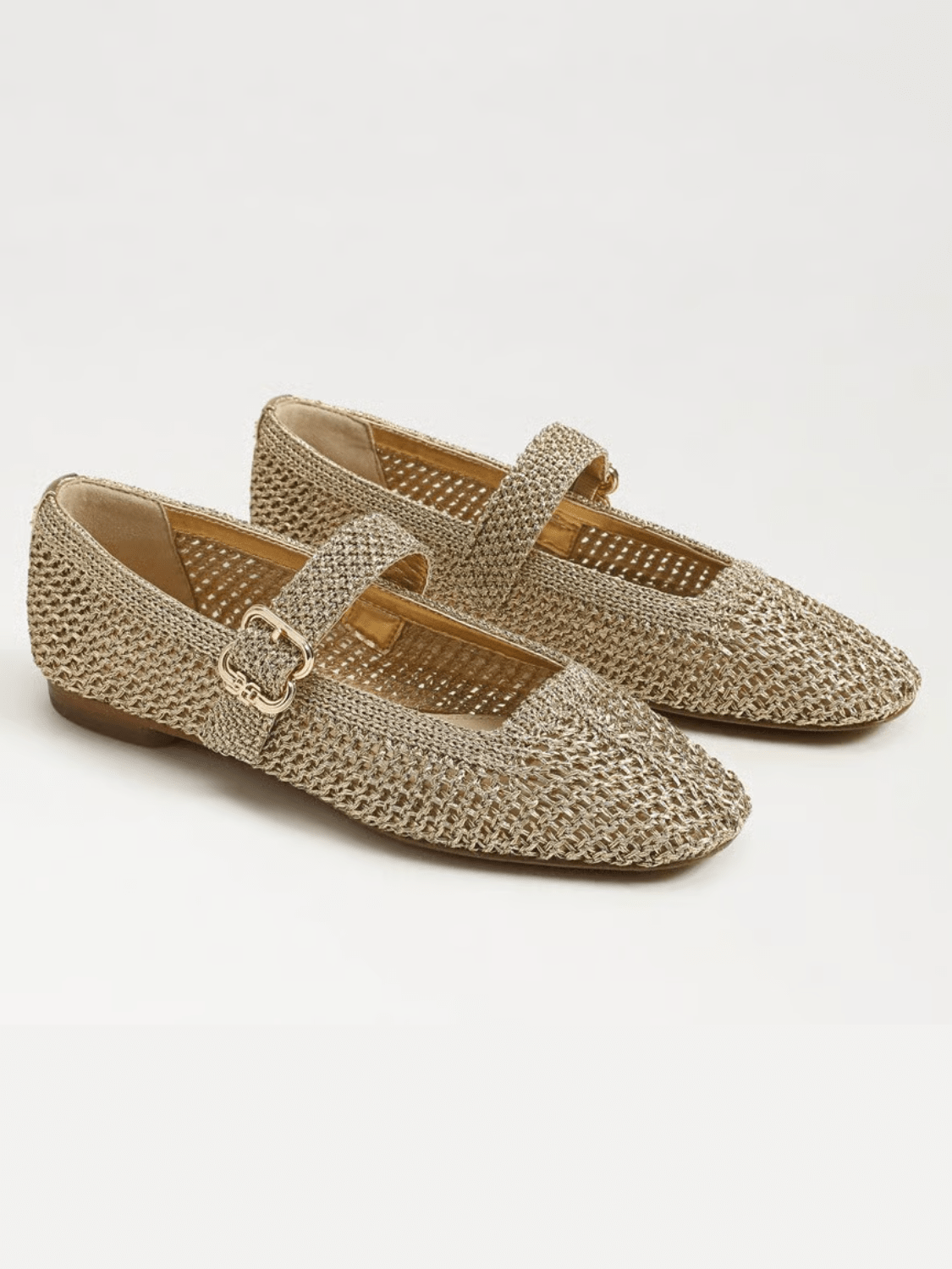Gold knit flat with round toe