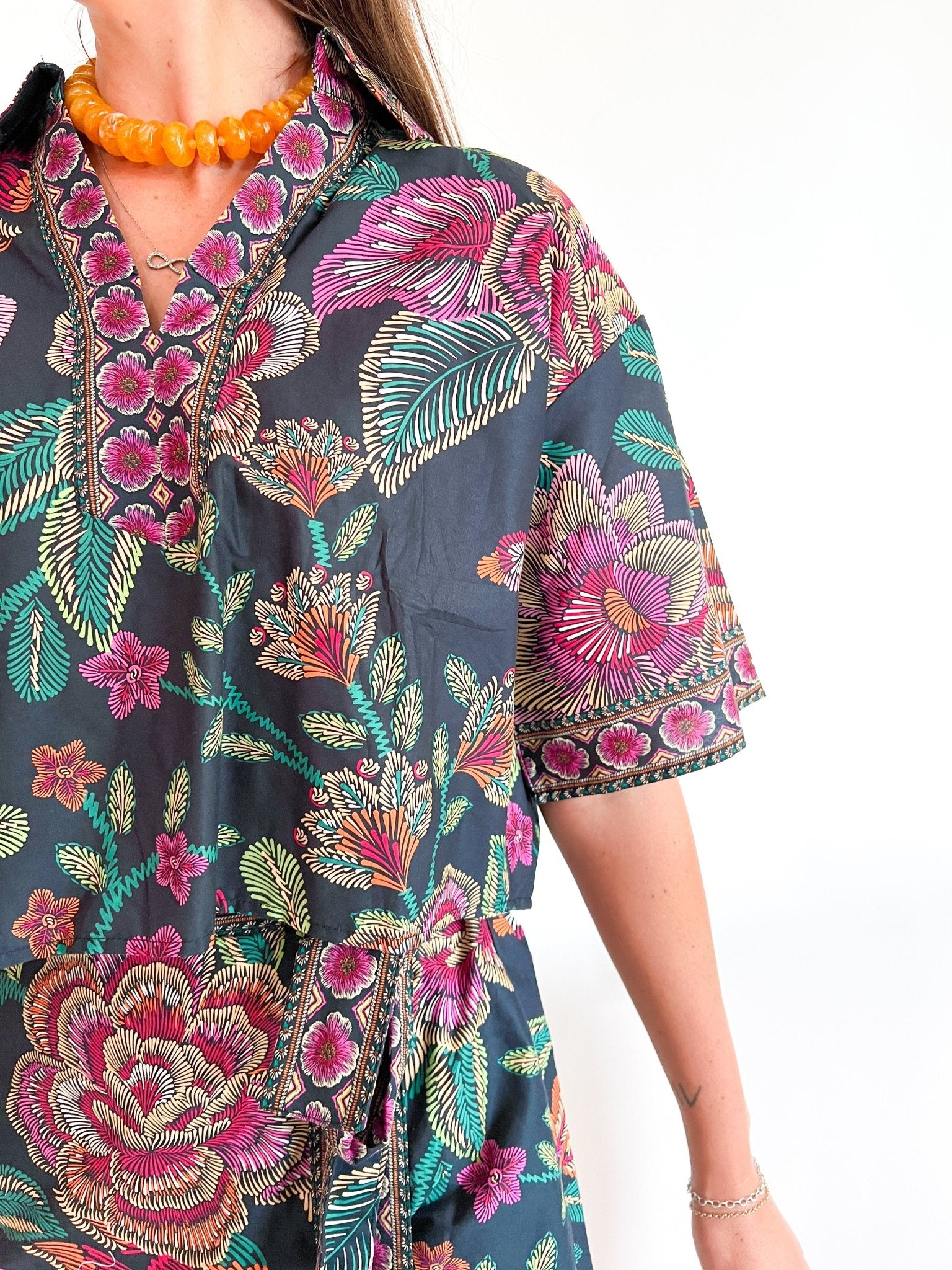 Midnight Bloom Collared Top - Swoon Boutique New Orleans
