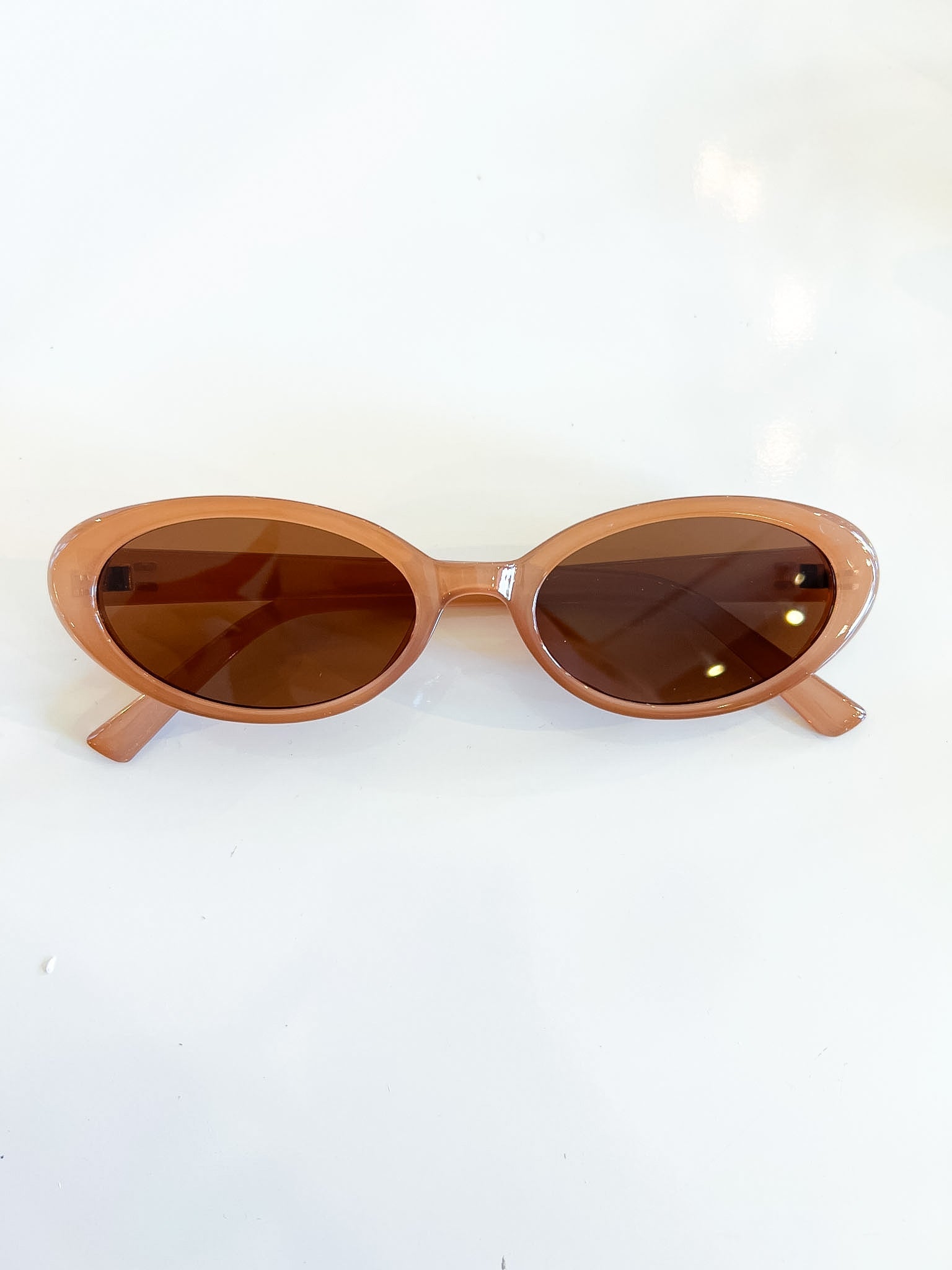 Brown retro small oval frame sunglasses