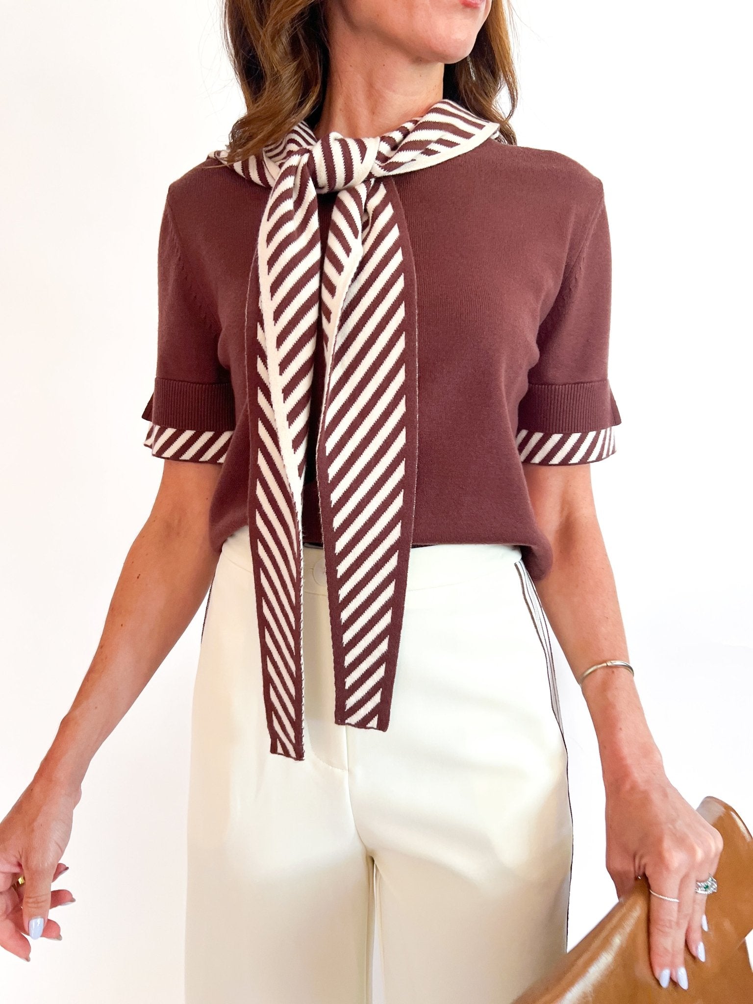 Brown sailor collar knit top with short sleeves