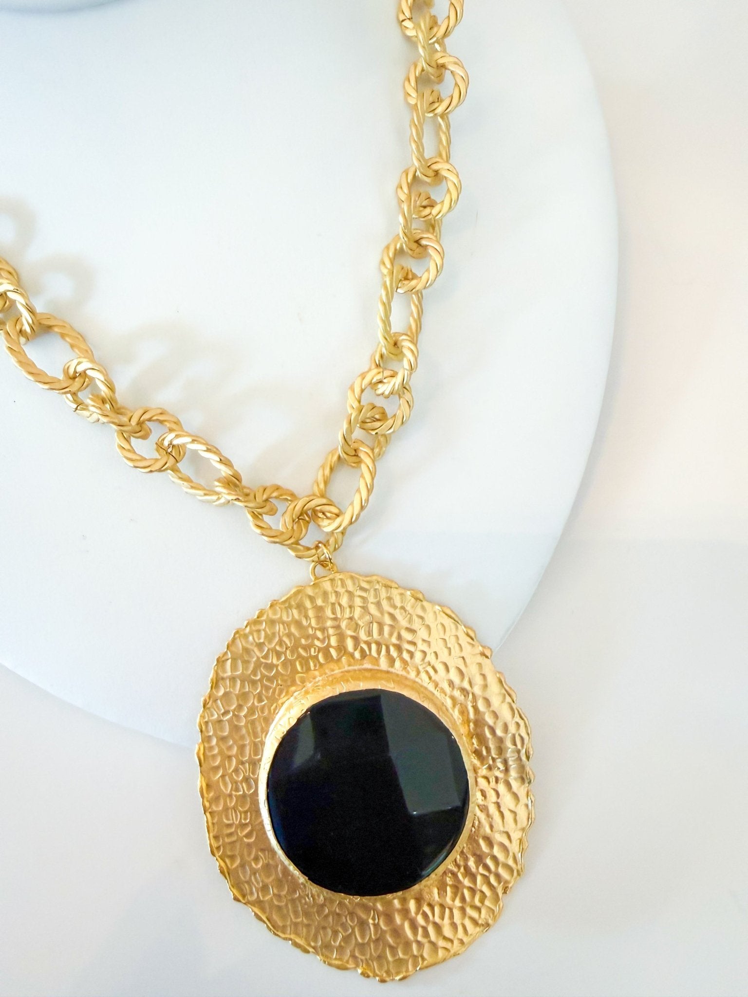 Suzanne Twisted Rope And Gemstone Bezel - Swoon Boutique New Orleans