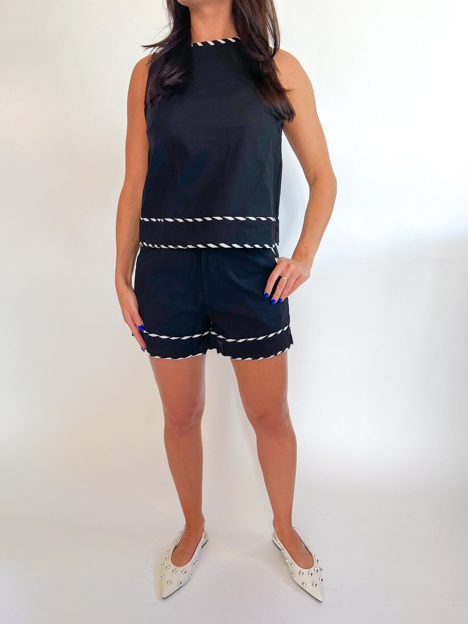 Twisted Trim Solid Shorts - Swoon Boutique New Orleans